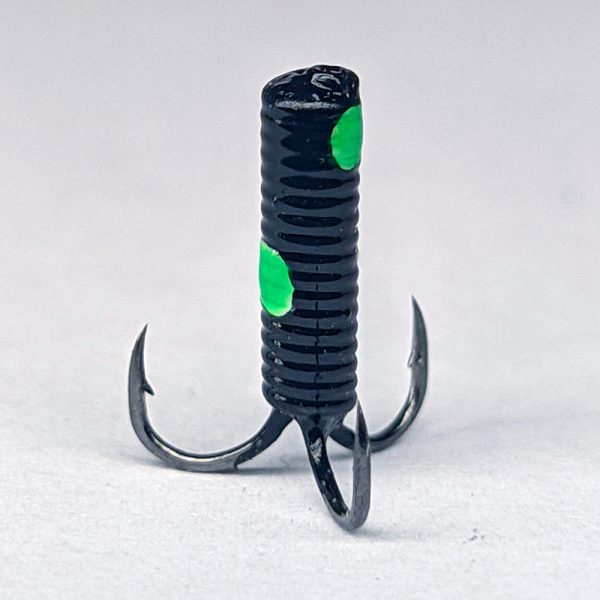 чертик для ловли на гирлянду от shredder безмотыльная мормышка черный с зелеными точками